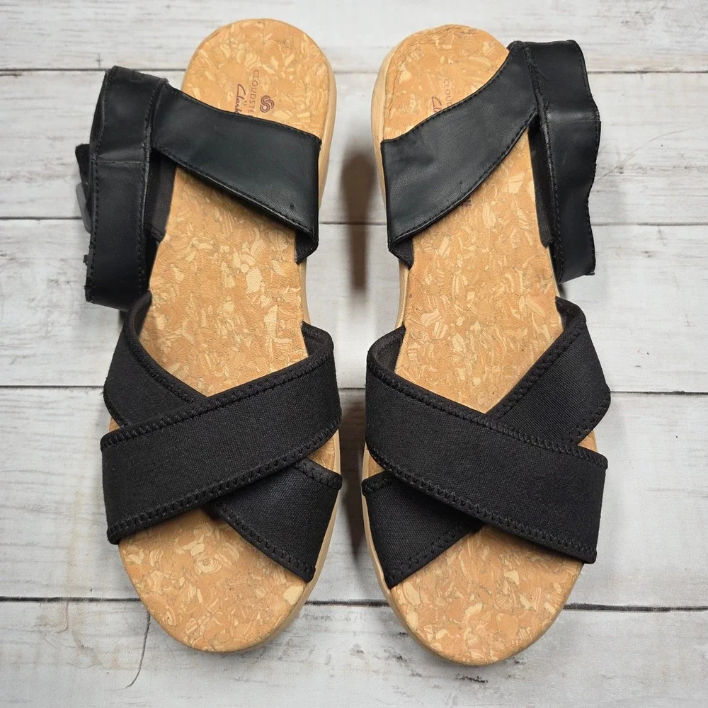 Clarks Cloudsteppers Wedge Sandals Women 8.5 Black Buckle Strap Sporty Damaged